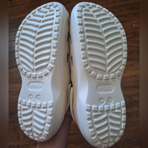 Platform Crocs - Picture 6 of 7